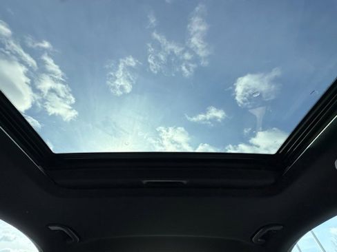 Used 2023 Mercedes-Benz C 300 C 300 image 18