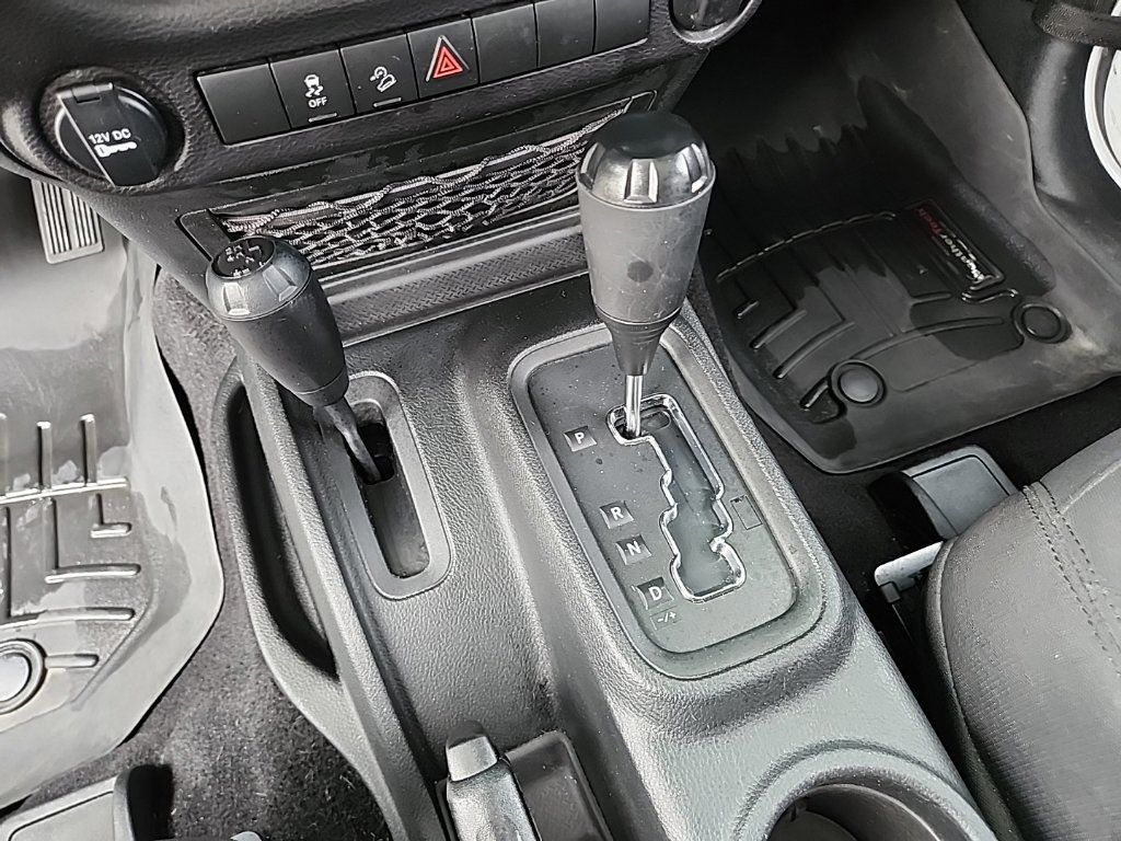 Used 2017 Jeep Wrangler Sport AWD/4WD image 18