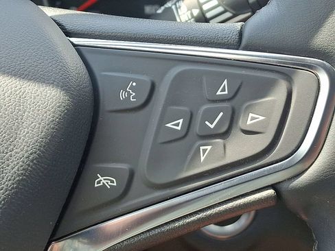 Certified 2024 Chevrolet Equinox LT FWD image 22