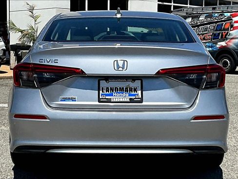Used 2023 Honda Civic LX image 4