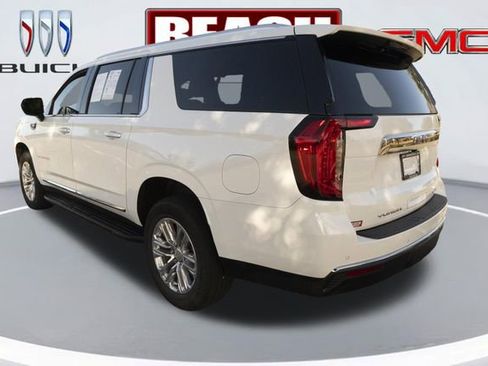 Used 2023 GMC Yukon XL SLT image 5