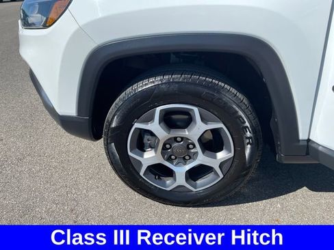 Used 2022 Jeep Compass Trailhawk w/ Sun and Sound Group AWD/4WD image 22