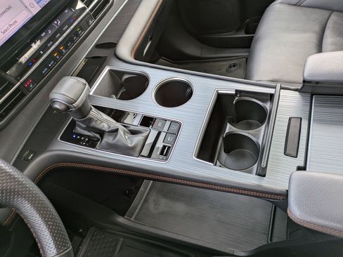 Used 2022 Toyota Sienna XSE image 13