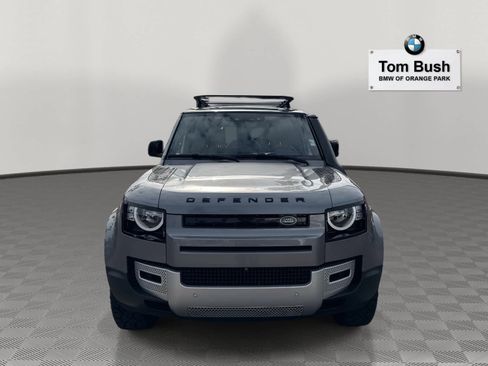 Used 2023 Land Rover Defender 110 S image 2