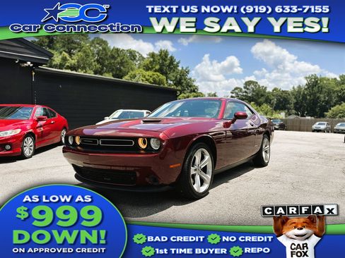 Used 2017 Dodge Challenger SXT w/ Super Sport Group (SS/T) image 1