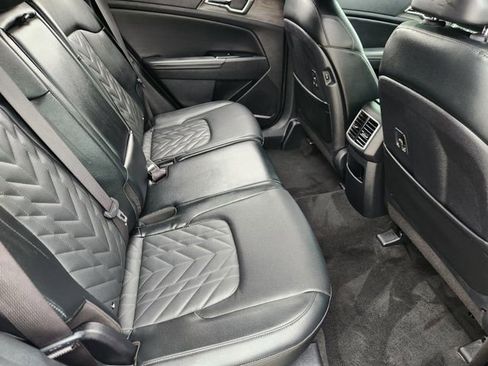 Used 2023 Kia Sportage X-Line AWD/4WD image 32