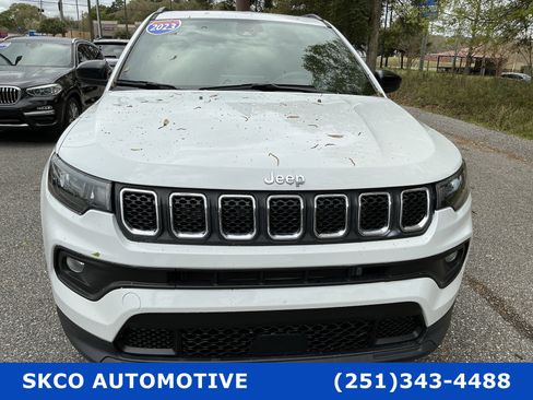 Used 2023 Jeep Compass Latitude w/ Sun and Sound Group image 8