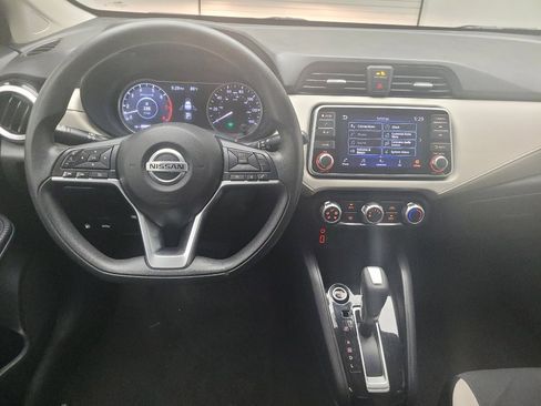 Used 2021 Nissan Versa SV FWD image 22