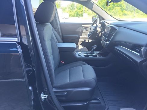Certified 2023 Chevrolet Traverse LT w/ LPO, Floor Liner Package AWD/4WD image 17