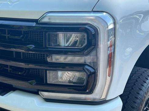 Used 2024 Ford F250 Lariat w/ Lariat Ultimate Package AWD/4WD image 11