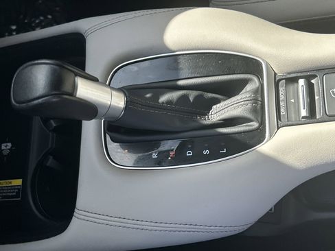 Certified 2023 Honda HR-V EX-L image 22