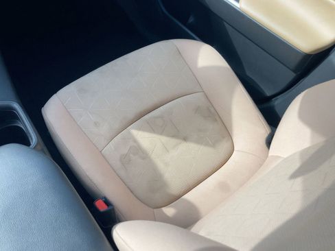 Used 2021 Toyota RAV4 XLE w/ Convenience Package image 31