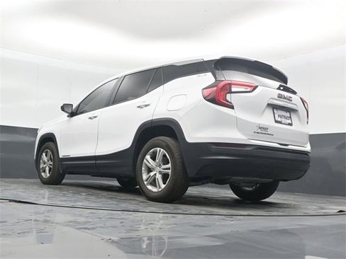 Used 2024 GMC Terrain SLE image 42