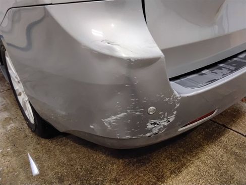 Used 2016 Toyota Sienna XLE image 19