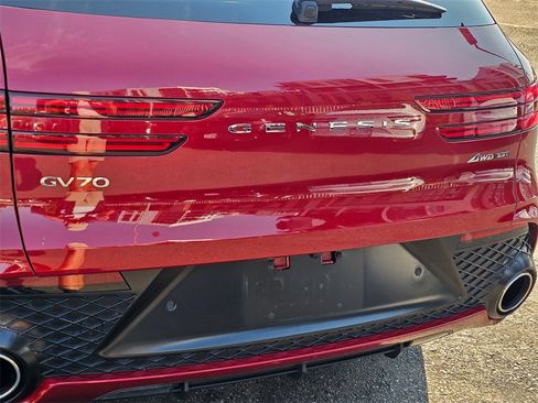 Certified 2023 Genesis GV70 3.5T Sport w/ Sport Prestige Package image 25