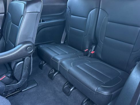 Used 2022 GMC Acadia SLT w/ Elevation Edition image 19