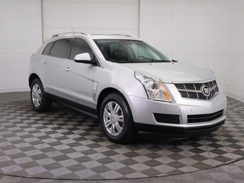 Used 2012 Cadillac SRX Luxury image 3