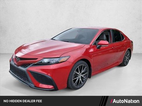Used 2023 Toyota Camry SE FWD image 1