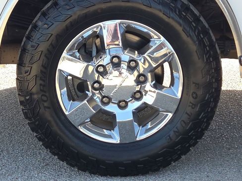 Used 2019 GMC Sierra 3500 Denali w/ Duramax Plus Package image 9