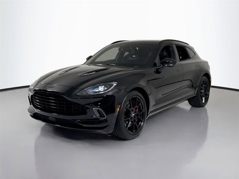 Used 2021 Aston Martin DBX image 39