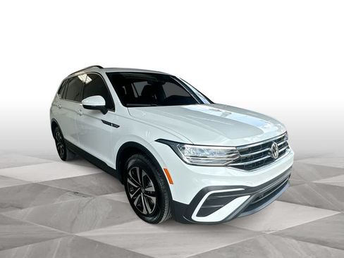 Used 2024 Volkswagen Tiguan S FWD image 2