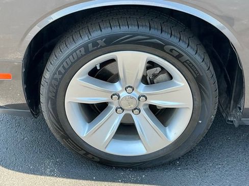 Used 2023 Dodge Challenger SXT RWD image 13
