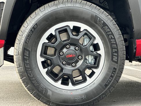 New 2025 Toyota 4Runner TRD Off-Road Premium image 24