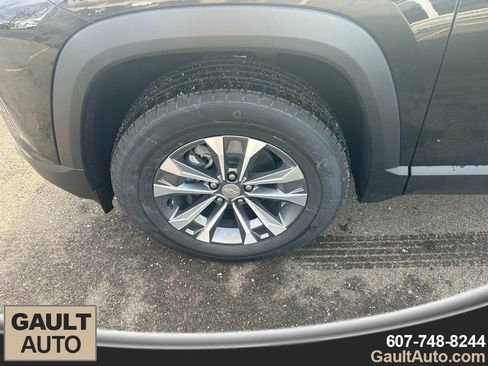 New 2026 Chevrolet Equinox LT w/ Convenience Package II image 9