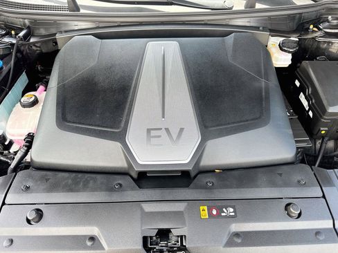 Used 2022 Kia EV6 GT-Line RWD image 34
