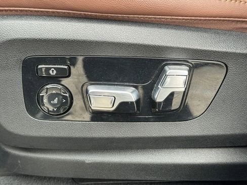 Certified 2023 BMW X7 xDrive40i w/ Executive Package image 15