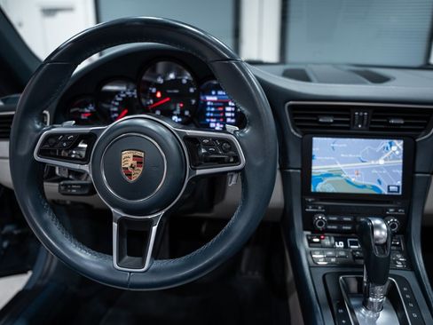 Used 2017 Porsche 911 Targa 4 AWD/4WD image 24