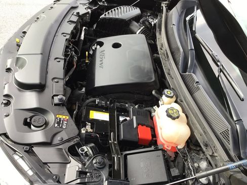 Used 2021 Chevrolet Traverse LT FWD image 41