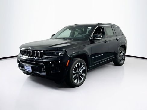 Used 2022 Jeep Grand Cherokee Overland AWD/4WD image 1