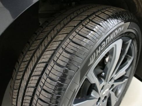 Used 2023 Chevrolet Equinox RS AWD/4WD image 34