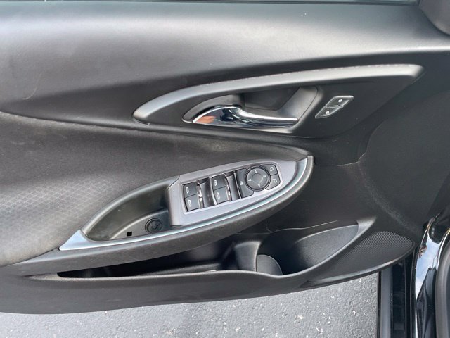 Used 2021 Chevrolet Malibu LT FWD image 19