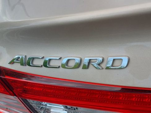 Used 2019 Honda Accord EX-L image 40