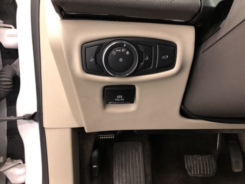 Used 2017 Lincoln MKZ Premiere image 16