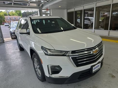 Certified 2023 Chevrolet Traverse LT FWD image 7