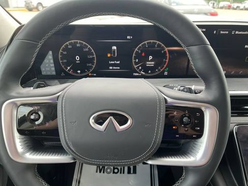 Used 2025 INFINITI QX80 Sensory AWD/4WD image 17