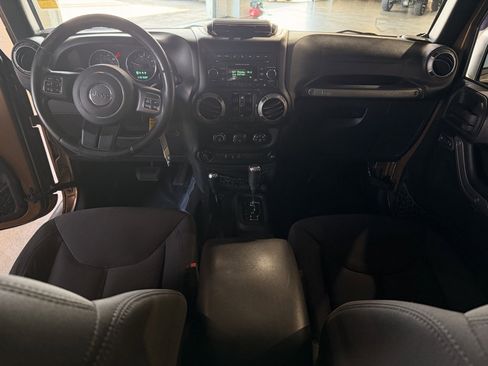 Used 2015 Jeep Wrangler Unlimited Sport w/ Quick Order Package 24S image 13