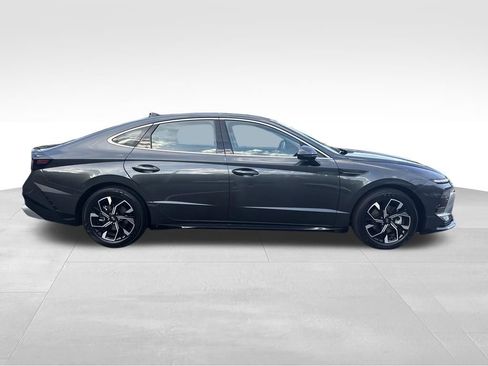 Used 2025 Hyundai Sonata SEL FWD image 12