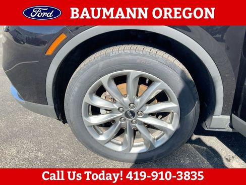 Used 2022 Lincoln Corsair AWD w/ Premium Package image 24