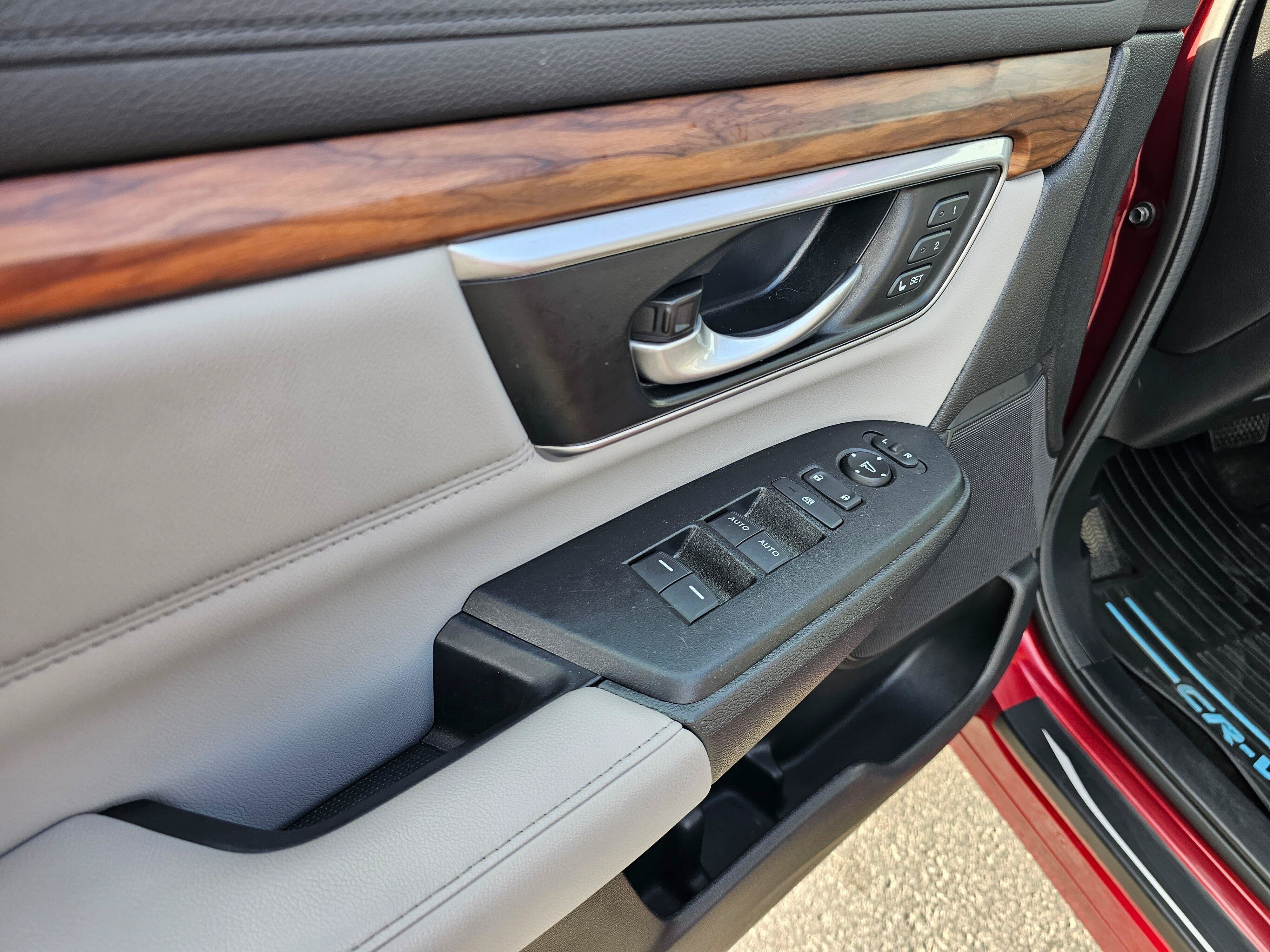 Used 2022 Honda CR-V Touring image 19