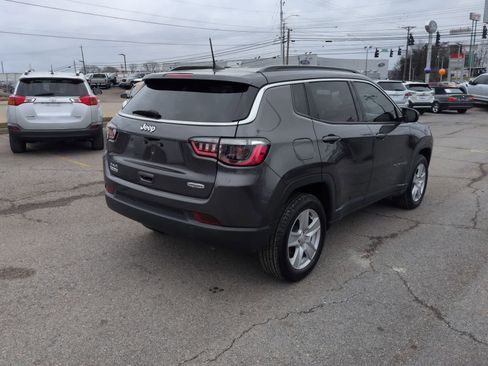 Certified 2022 Jeep Compass Latitude image 8