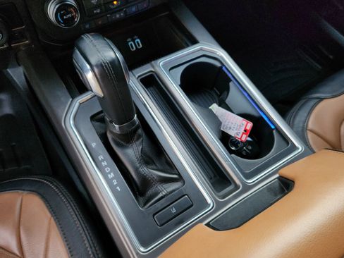 Used 2016 Ford F150 Limited w/ Trailer Tow Package image 13