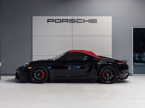Certified 2021 Porsche 718 Boxster Spyder RWD image 2