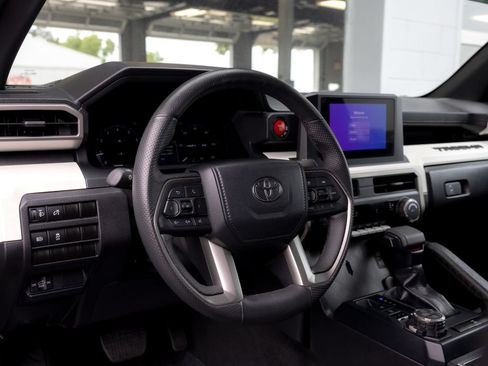 Used 2024 Toyota Tacoma TRD Off-Road AWD/4WD image 12
