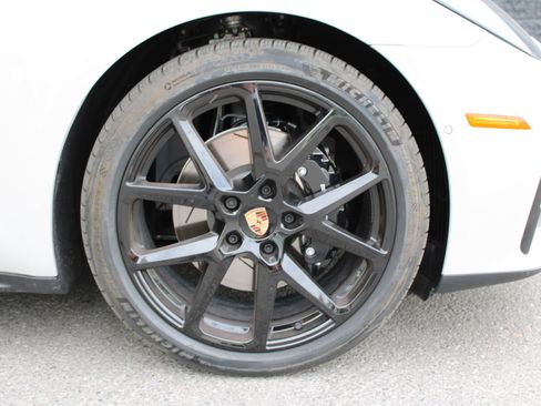 Certified 2025 Porsche Panamera 4 image 28