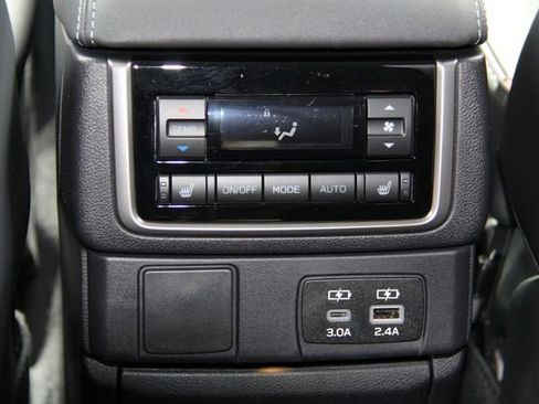 Used 2025 Subaru Ascent Limited AWD/4WD image 35