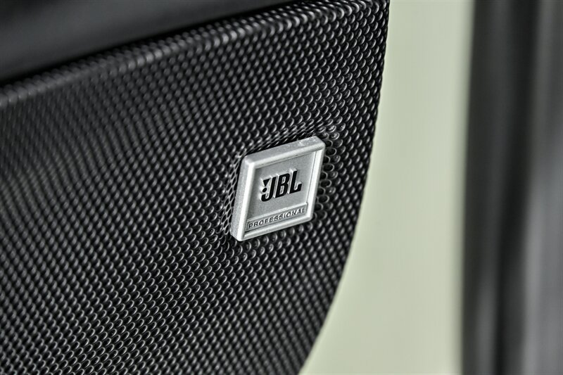 Used 2022 Ferrari F8 Tributo RWD image 31